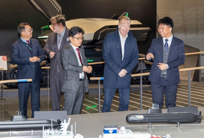 캐나다 국방조달장관, HD현대 글로벌...