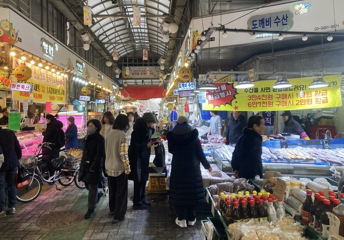 설 명절 앞두고 먹거리 물가 전반적으로 올라…정부, 성수품 최대 40% 할인 지원
