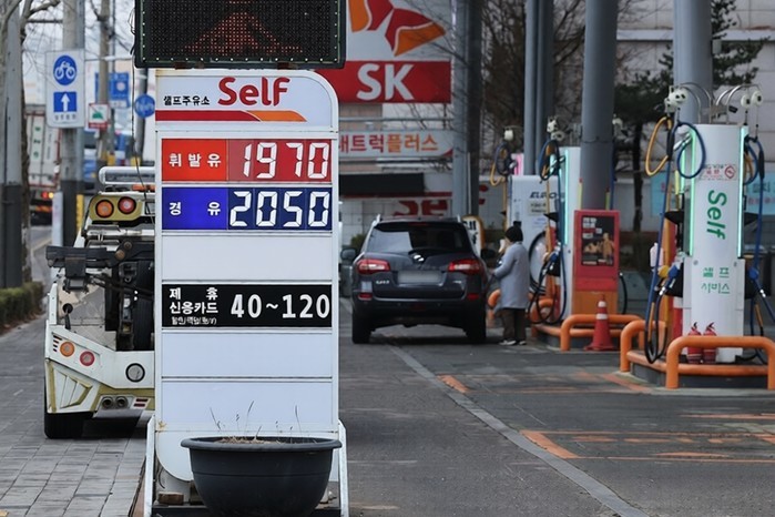 국제유가 상승 국면…서울 휘발유와 경유 가격, 1천900원대↑