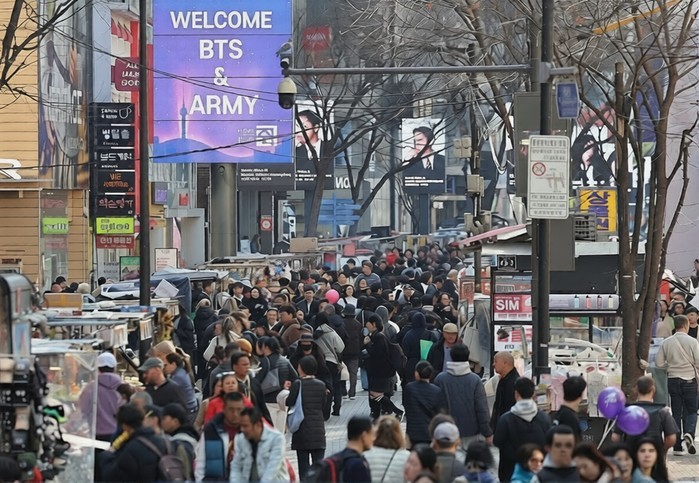BTS 광화문광장 컴백 공연으로 명동...