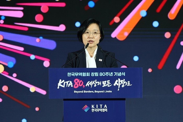 韓총리, 무역협회 기념사 통해 "글로벌 수출 5대 강국 목표…연 수출 1조 달러 눈앞"