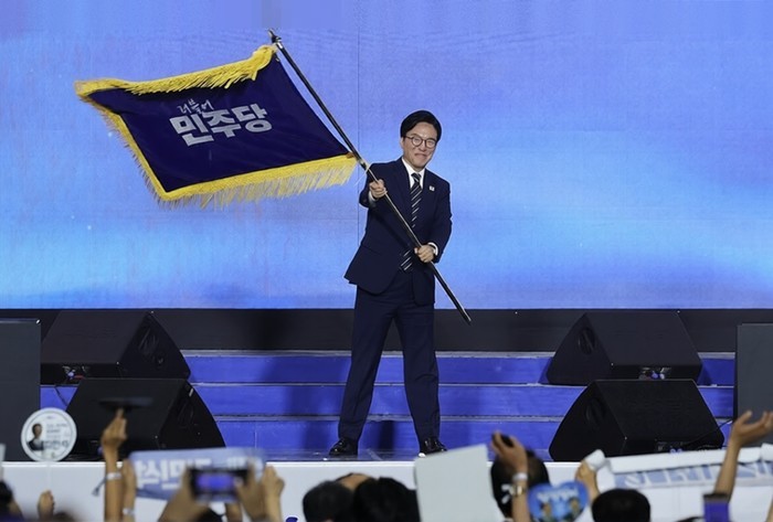 민주당 새 대표에 '친명' 김민석…"당정 일치로 이재명 정부 성공 이끌 것"