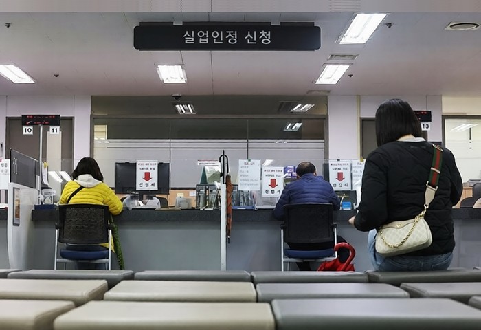 만성 적자 실업급여 계정 내년 흑자 전환…'일·가정 양립 계정' 신설로 고용보험 새판짜기