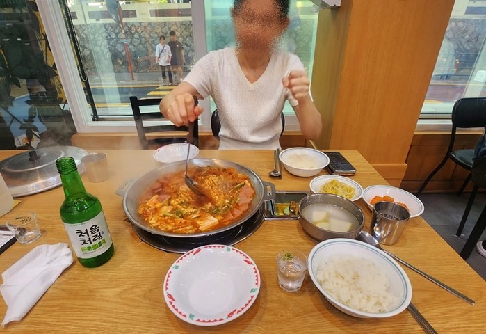 계속되는 외식 물가 '고공행진'…김치찌개 백반도 9천원대 진입